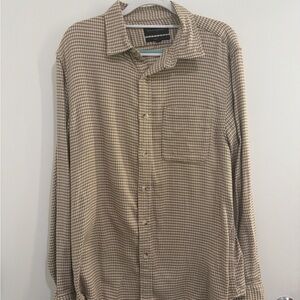 Banana Republic Beige Houndstooth Button Down Shirt